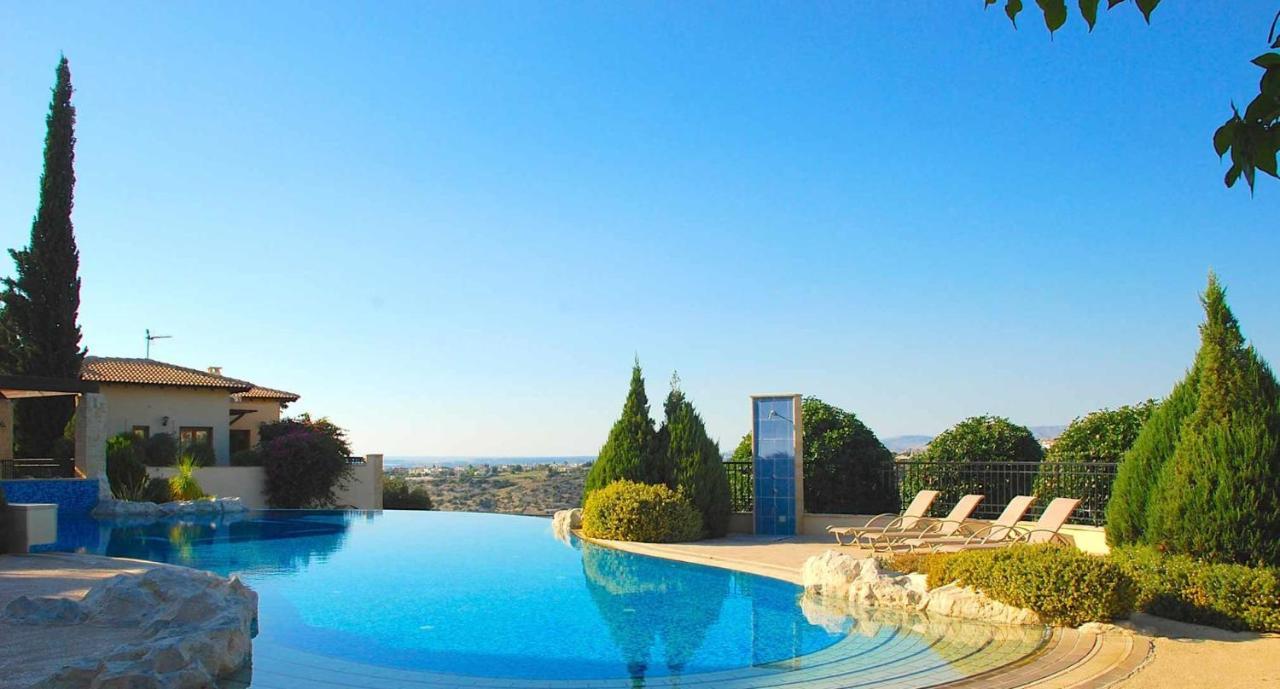 Fantastic Junior Villa Cz02 Salamis With Gorgeous Views, Aphrodite Hills Kouklia Exterior photo