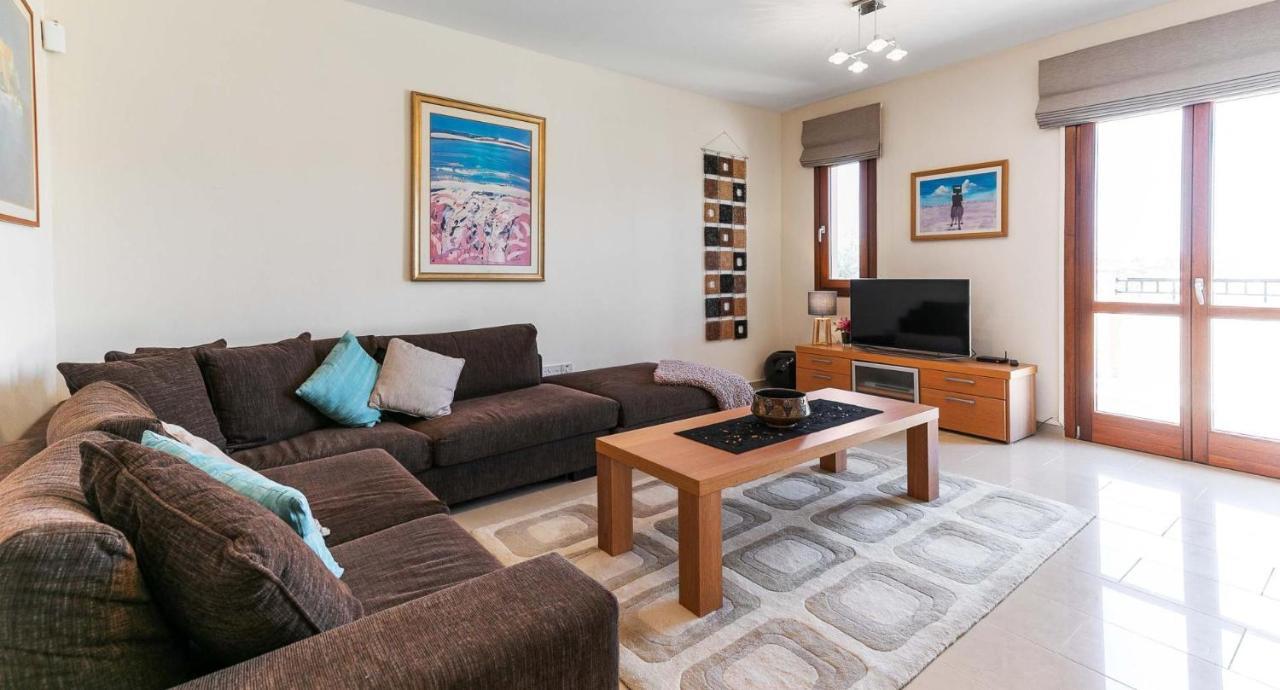Fantastic Junior Villa Cz02 Salamis With Gorgeous Views, Aphrodite Hills Kouklia Exterior photo