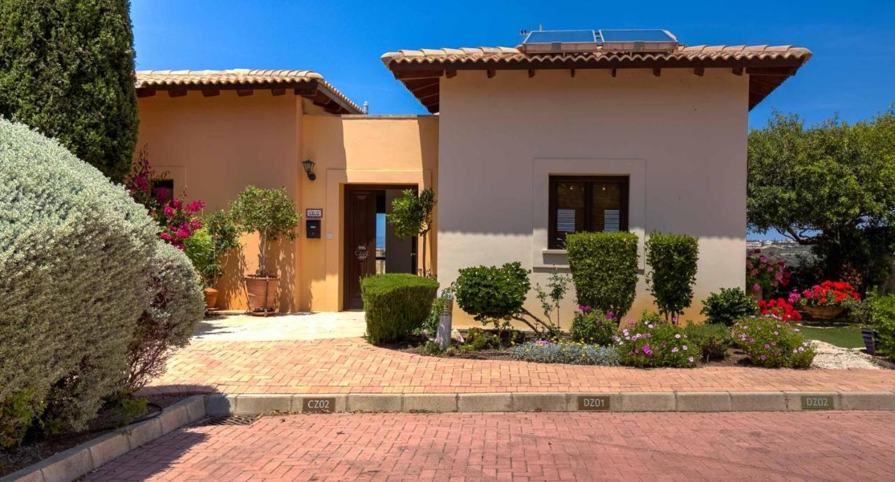 Fantastic Junior Villa Cz02 Salamis With Gorgeous Views, Aphrodite Hills Kouklia Exterior photo